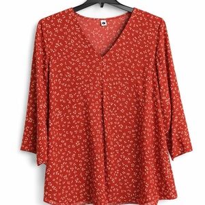 Red Floral Women's V-Neck Boho Top Size Large